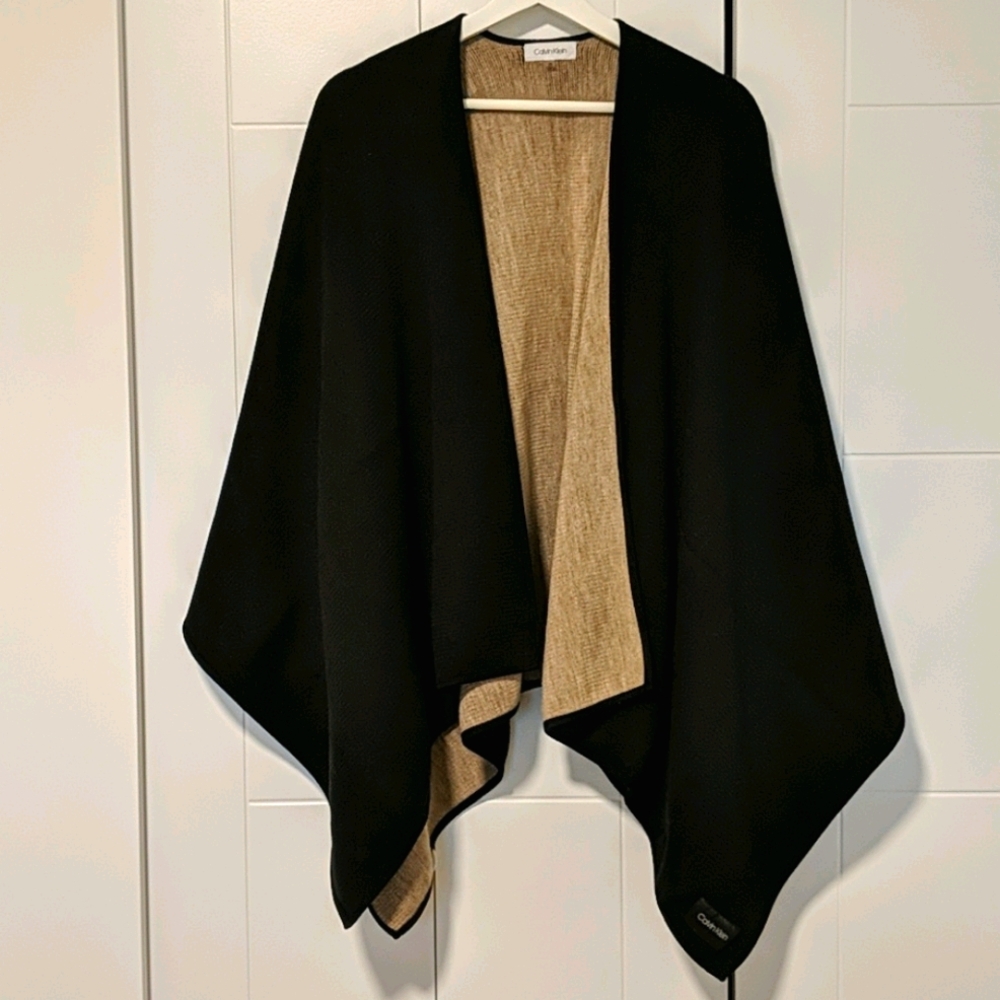 Calvin Klein Reversible Knitted Wrap